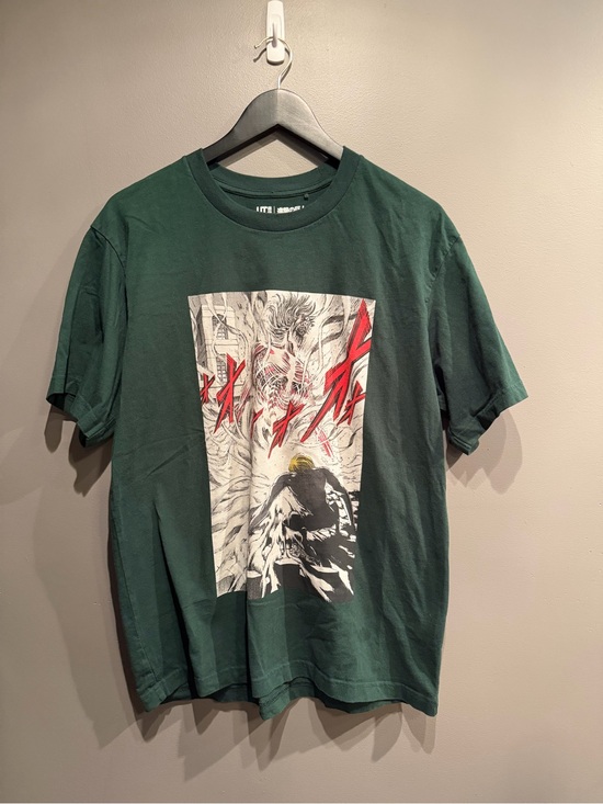 Uniqlo Other - Uniqlo UT Attack on Titan Anime Graphic T-Shirt Green Men’s Large AOT Manga Tee